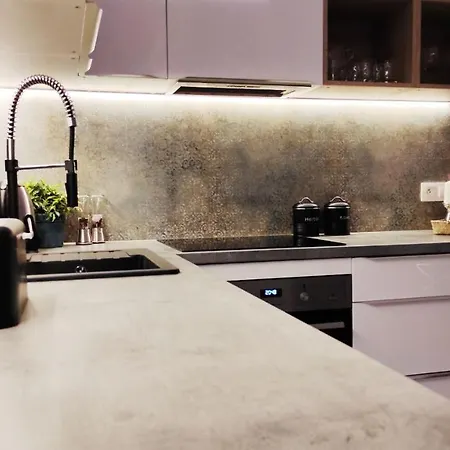 Sielska Zurawi Nad Jeziorem Ukiel Apartment *